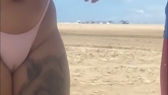 Fui À Praia E Encontrei Um Novinho Para Ter Um Pouco De Diversão